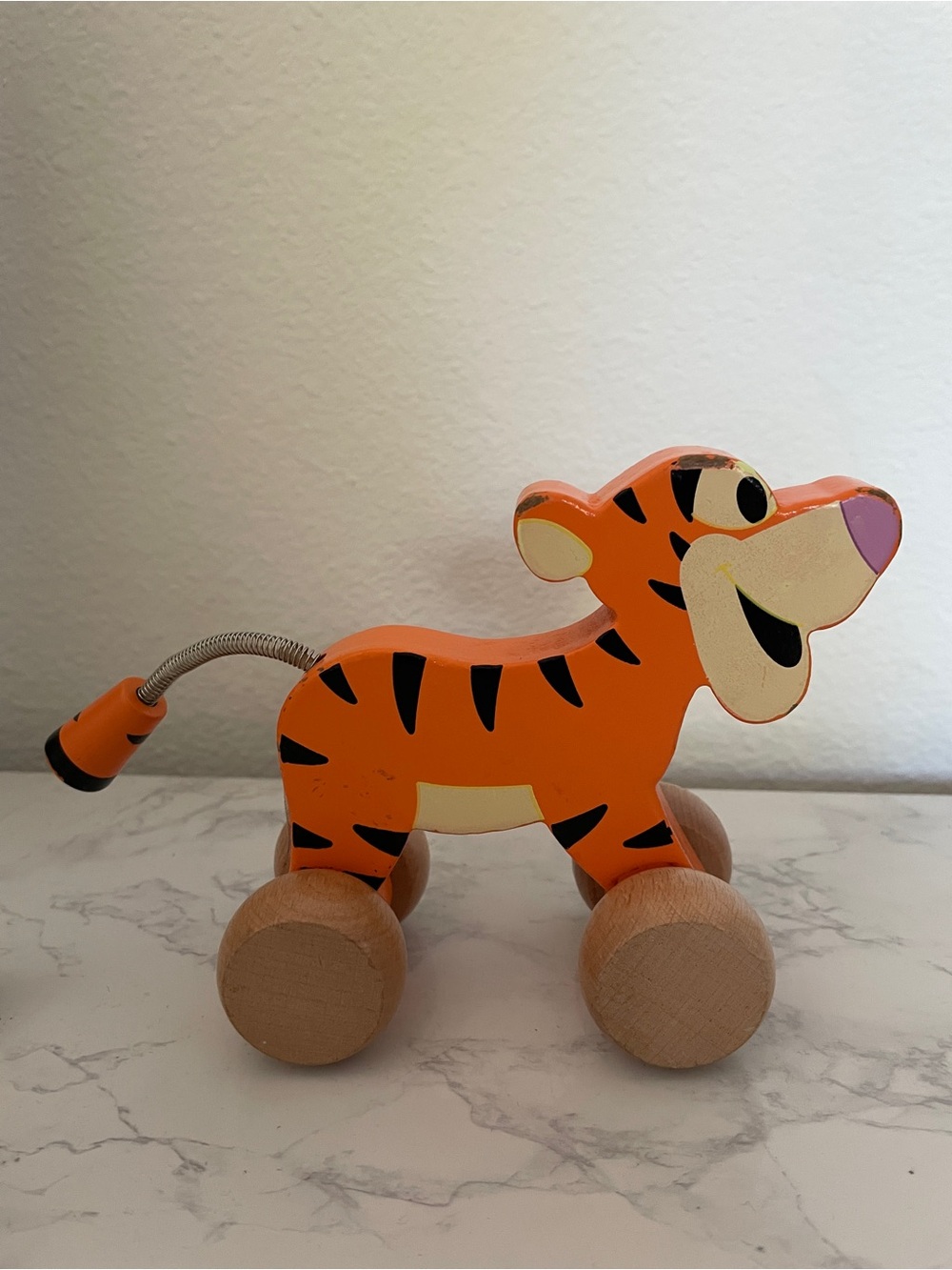 Disney Winnie the Pooh Tigger Wooden Rolling Car Wiggly Wire Tail